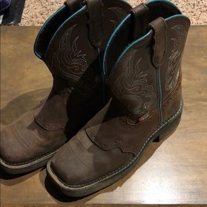 Justin square toe boots